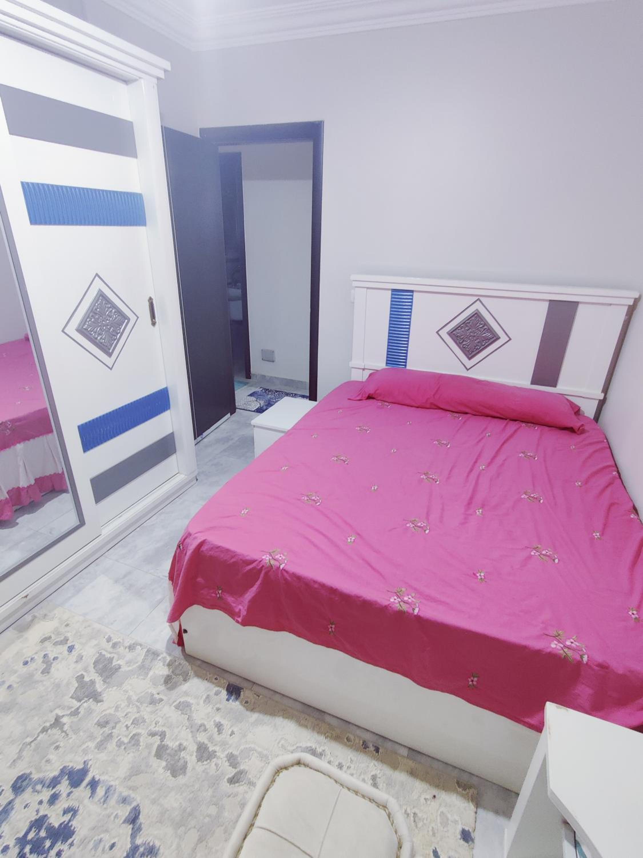Affordable rooms for ladies and couples