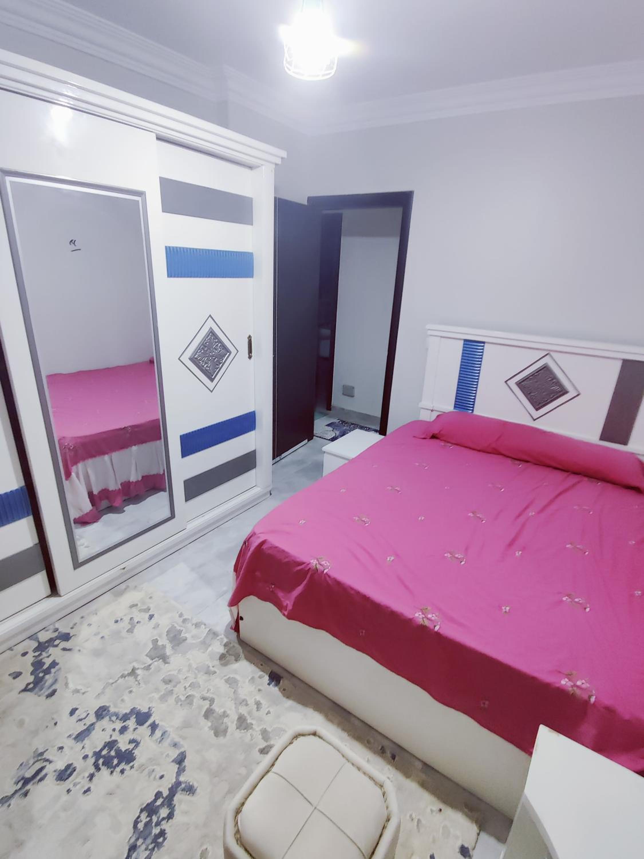 Affordable rooms for ladies and couples
