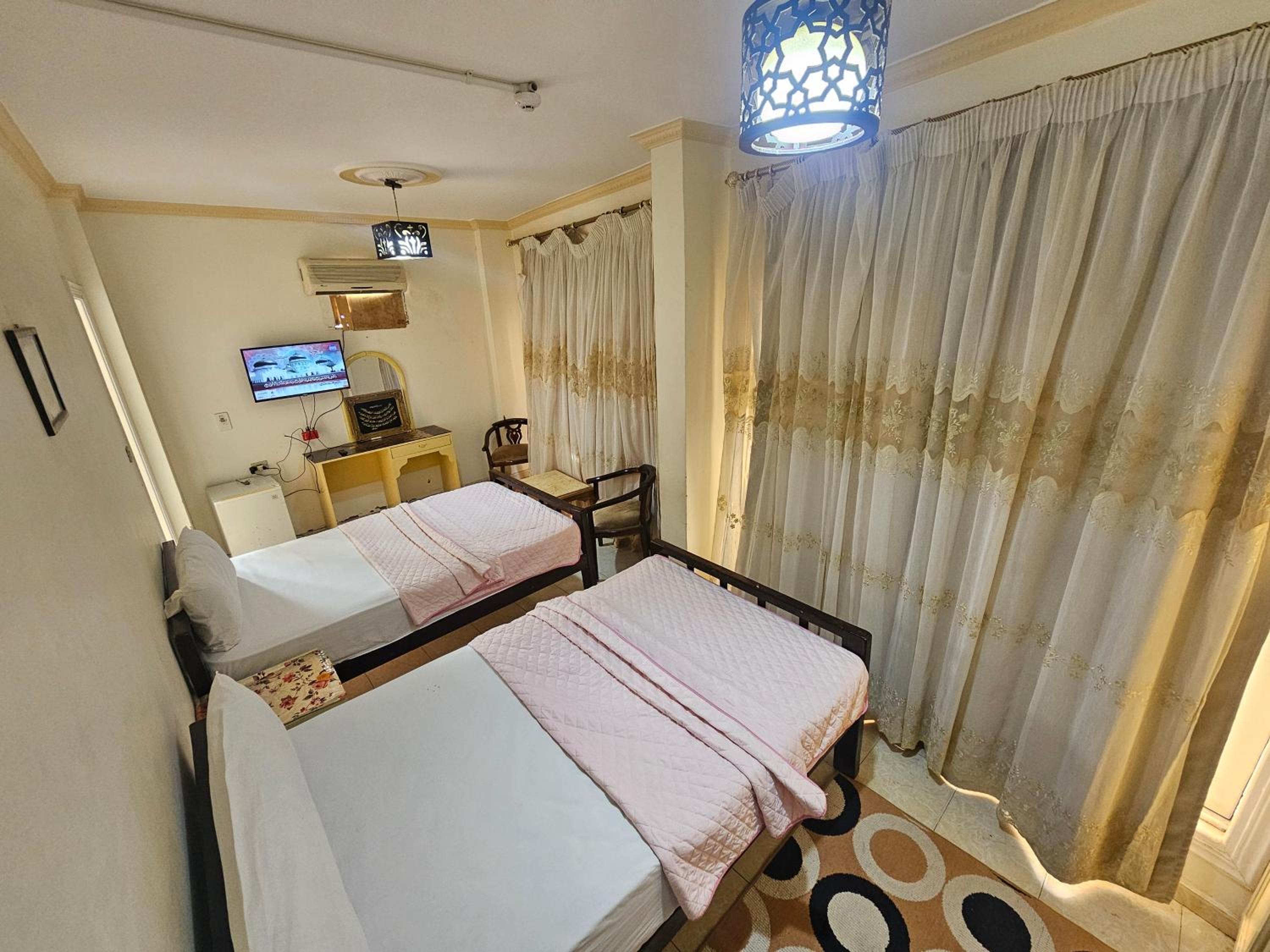 Rasheed International Hotel - Families Only