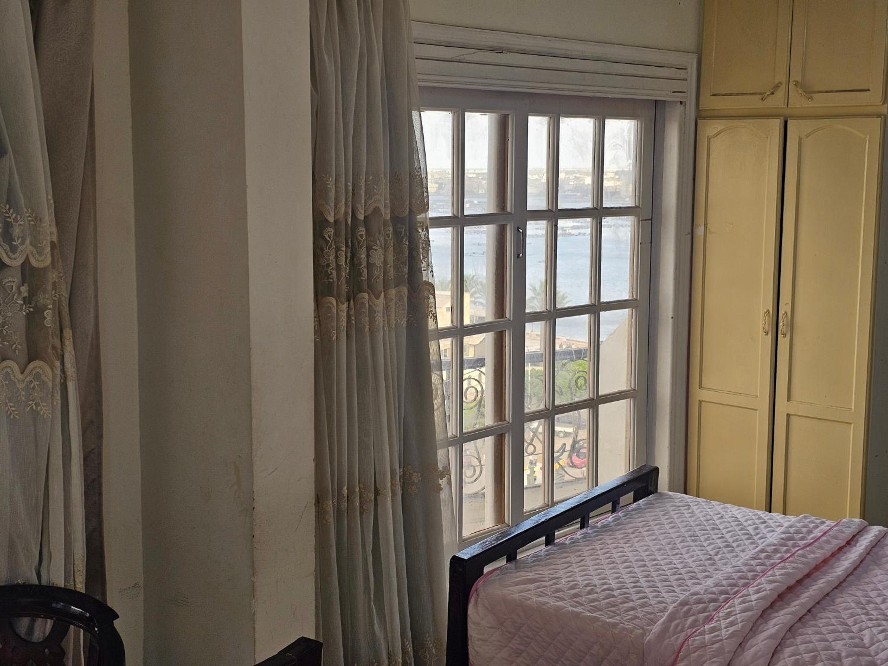 Rasheed International Hotel - Families Only