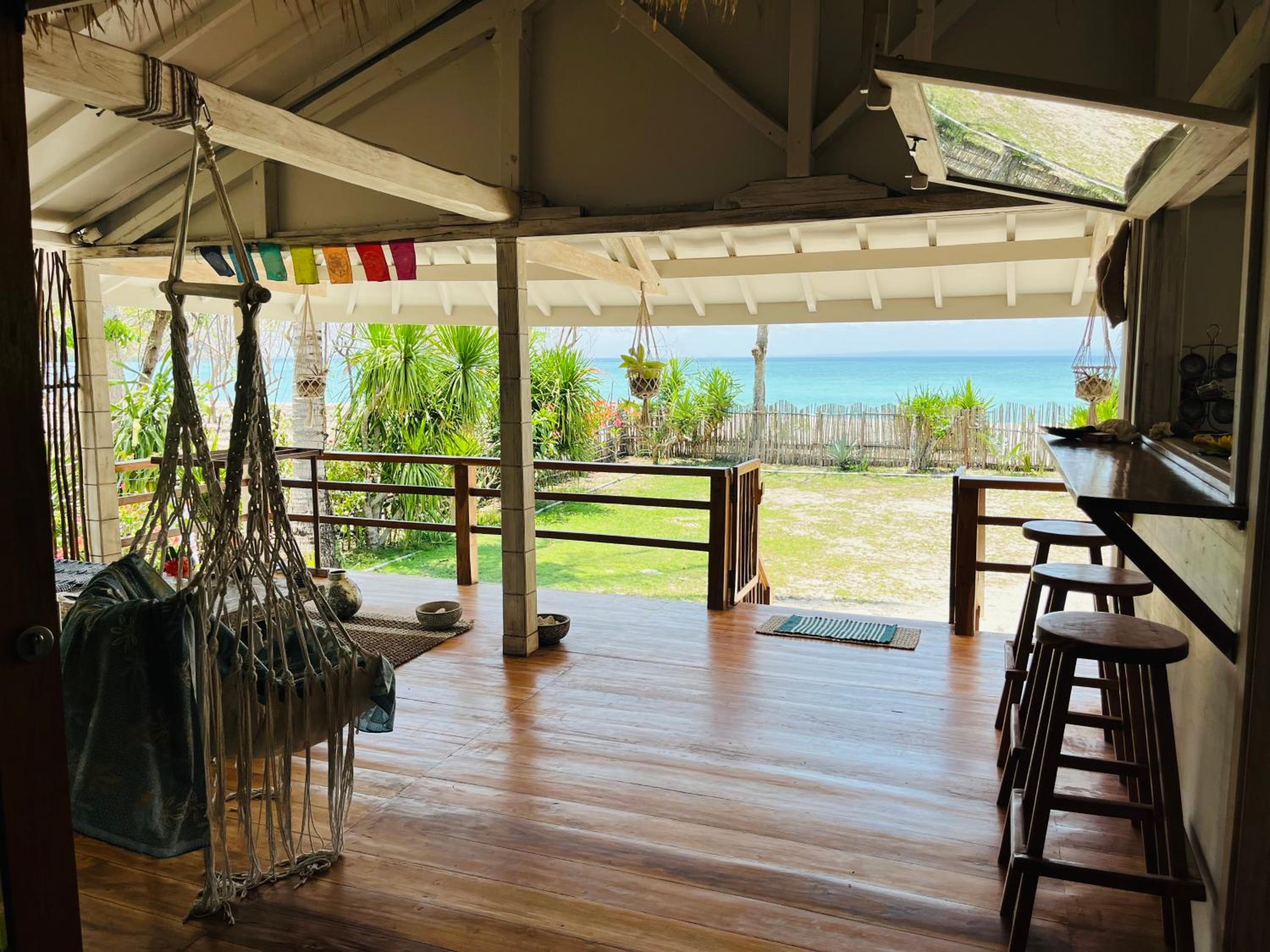 Scar Reef Resort - Beachfront Paradise HALF BOARD or NIGHT STAY view 5