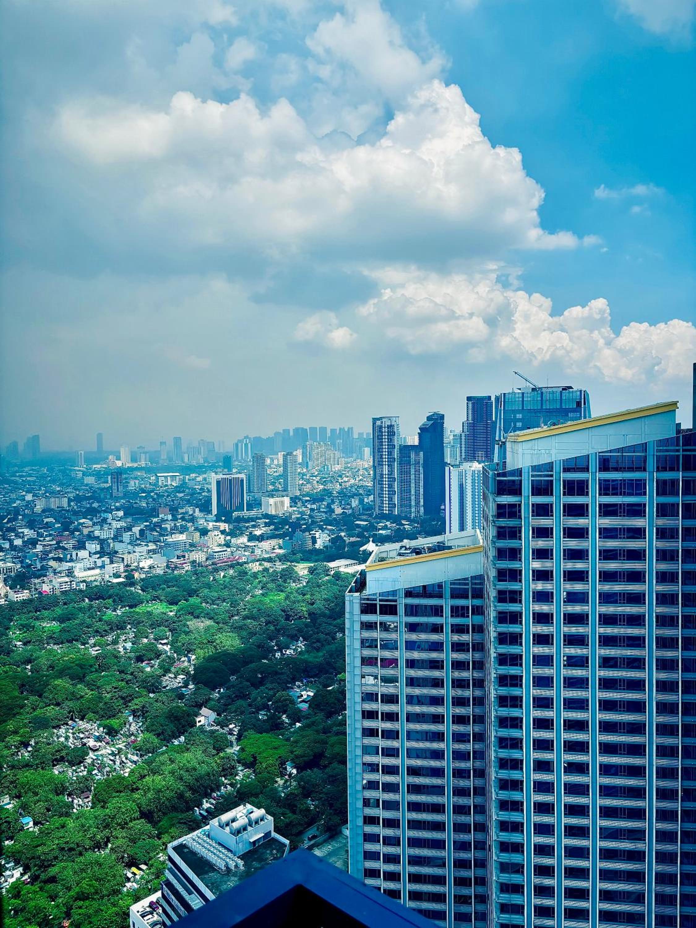 Ikigai Charlie Makati Condo Premium Comfort & Luxury
