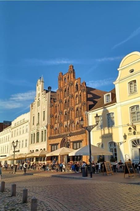 Halbes Apartment Wismar Altstadt King Bed
