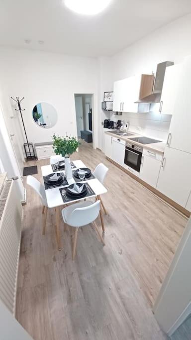 Halbes Apartment Wismar Altstadt King Bed