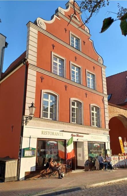 Halbes Apartment Wismar Altstadt King Bed