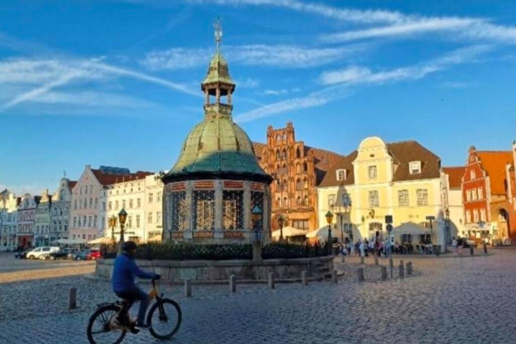 Halbes Apartment Wismar Altstadt King Bed