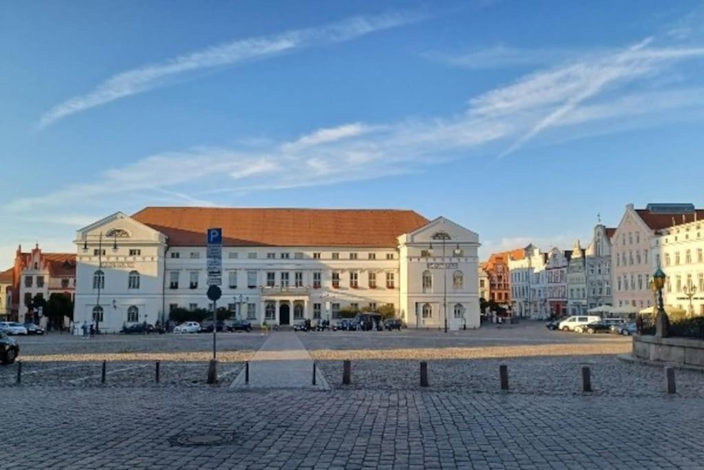 Halbes Apartment Wismar Altstadt King Bed