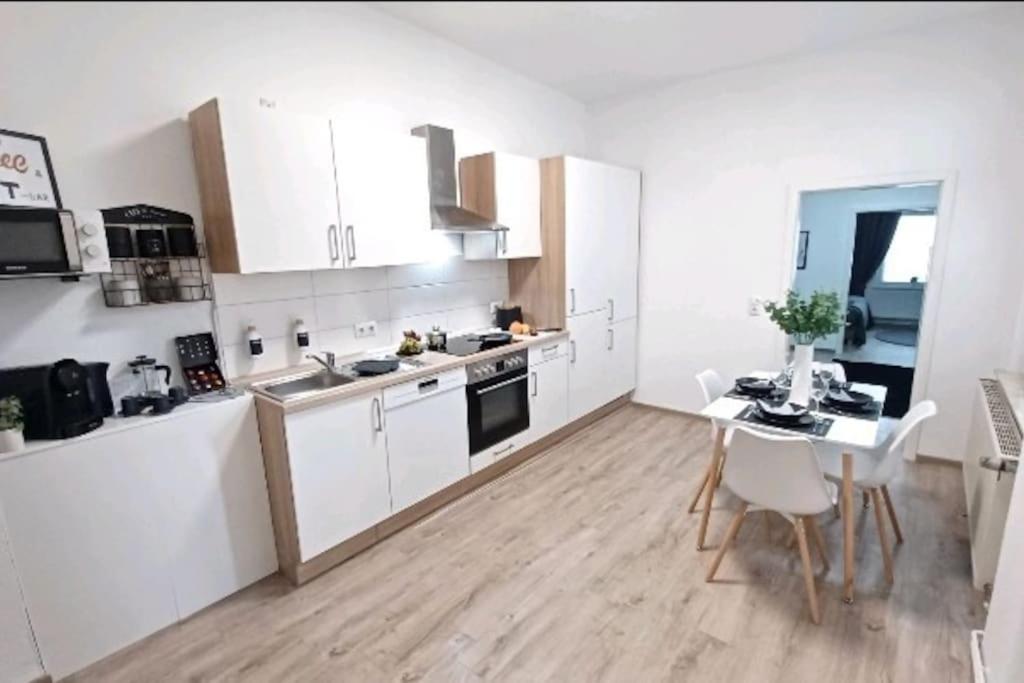 Halbes Apartment Wismar Altstadt King Bed