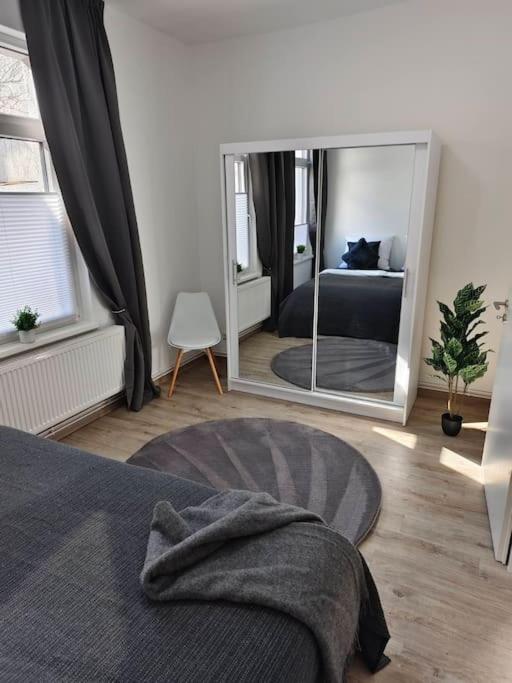 Halbes Apartment Wismar Altstadt King Bed
