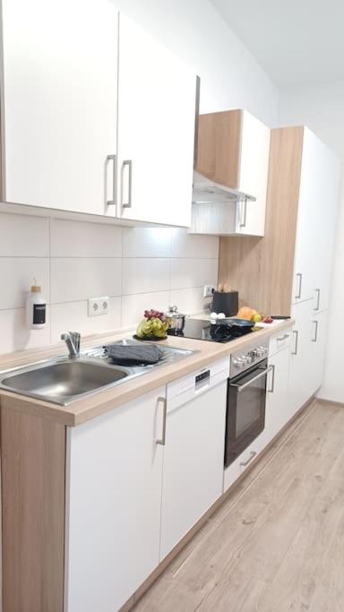 Halbes Apartment Wismar Altstadt King Bed