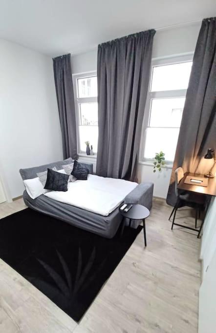 Halbes Apartment Wismar Altstadt King Bed