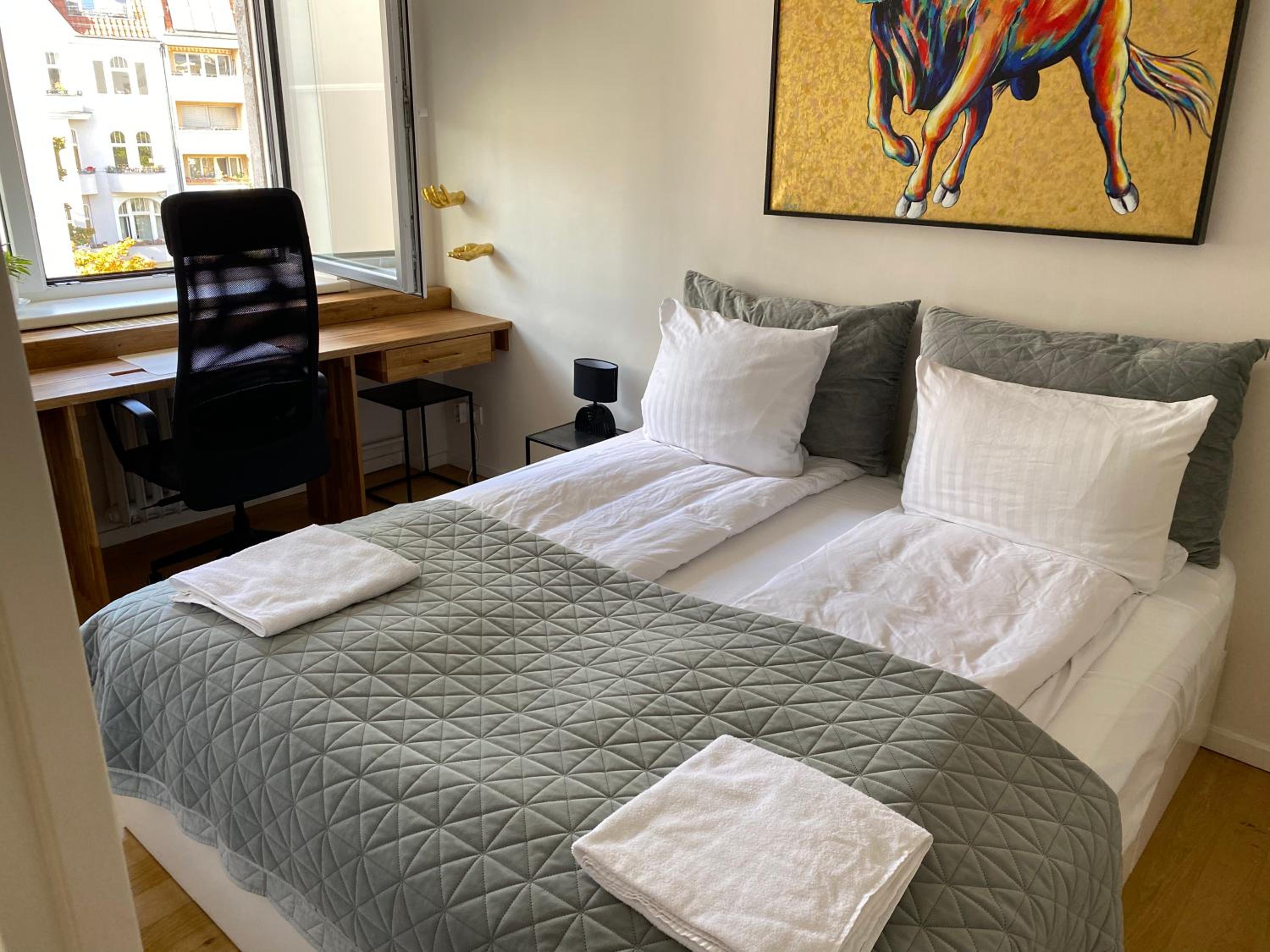 Luxury and spacious flat near to KadeWe