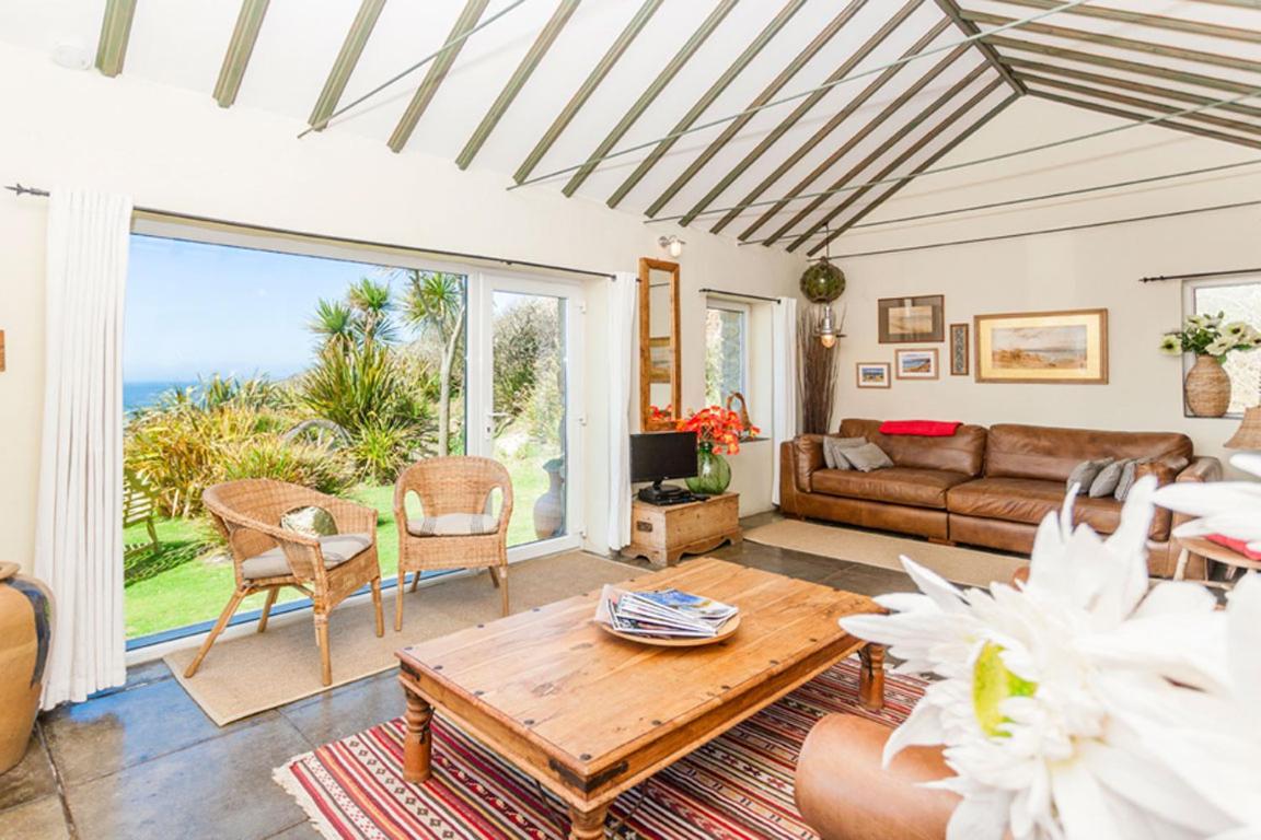 Sheldrake Beach Villa Sea-views Large Garden view 5