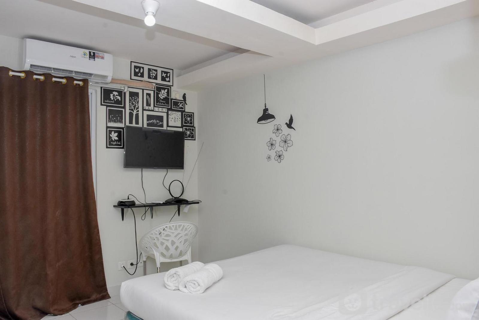 Cozy and Comfy Studio at Amethyst Apartment By Travelio
