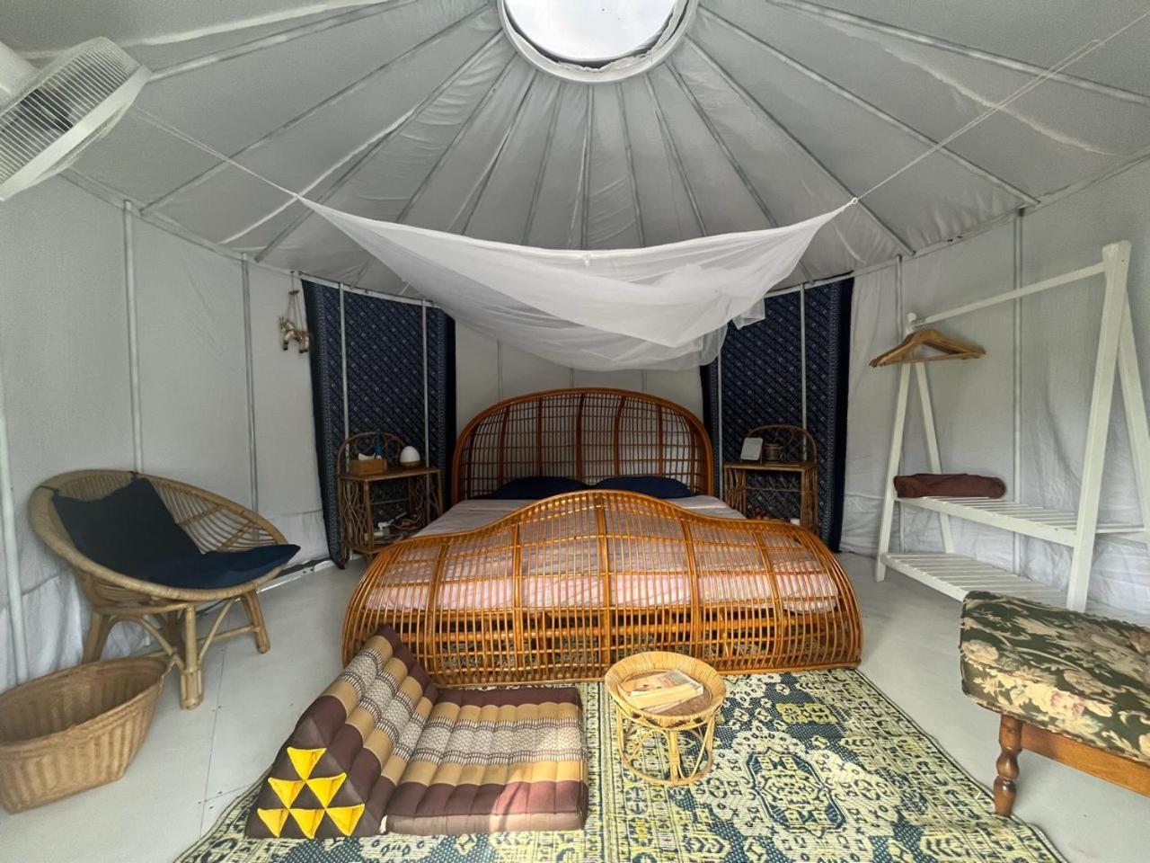 Photo 80