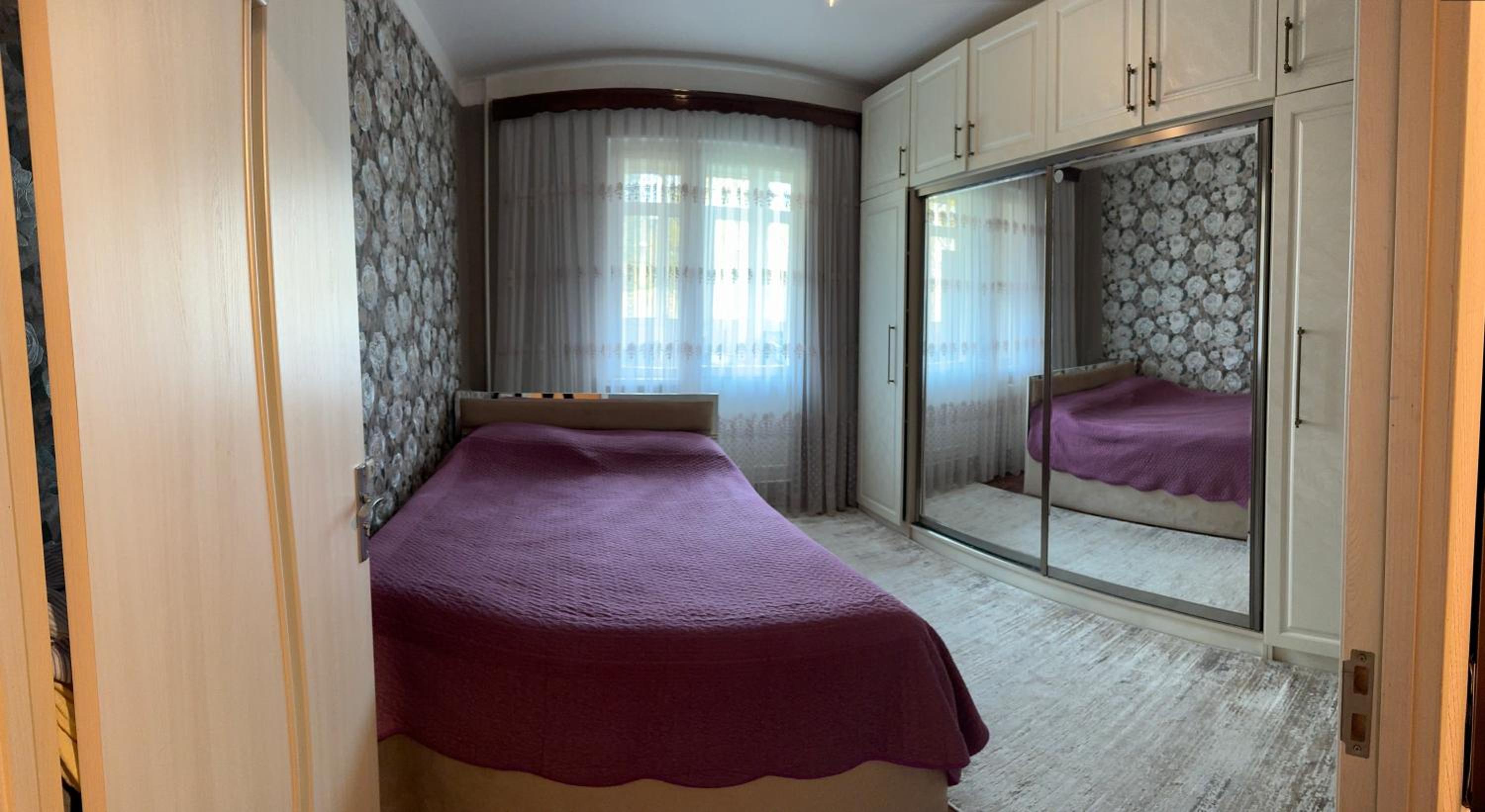 Sweet Apartament near Metro Cop 29