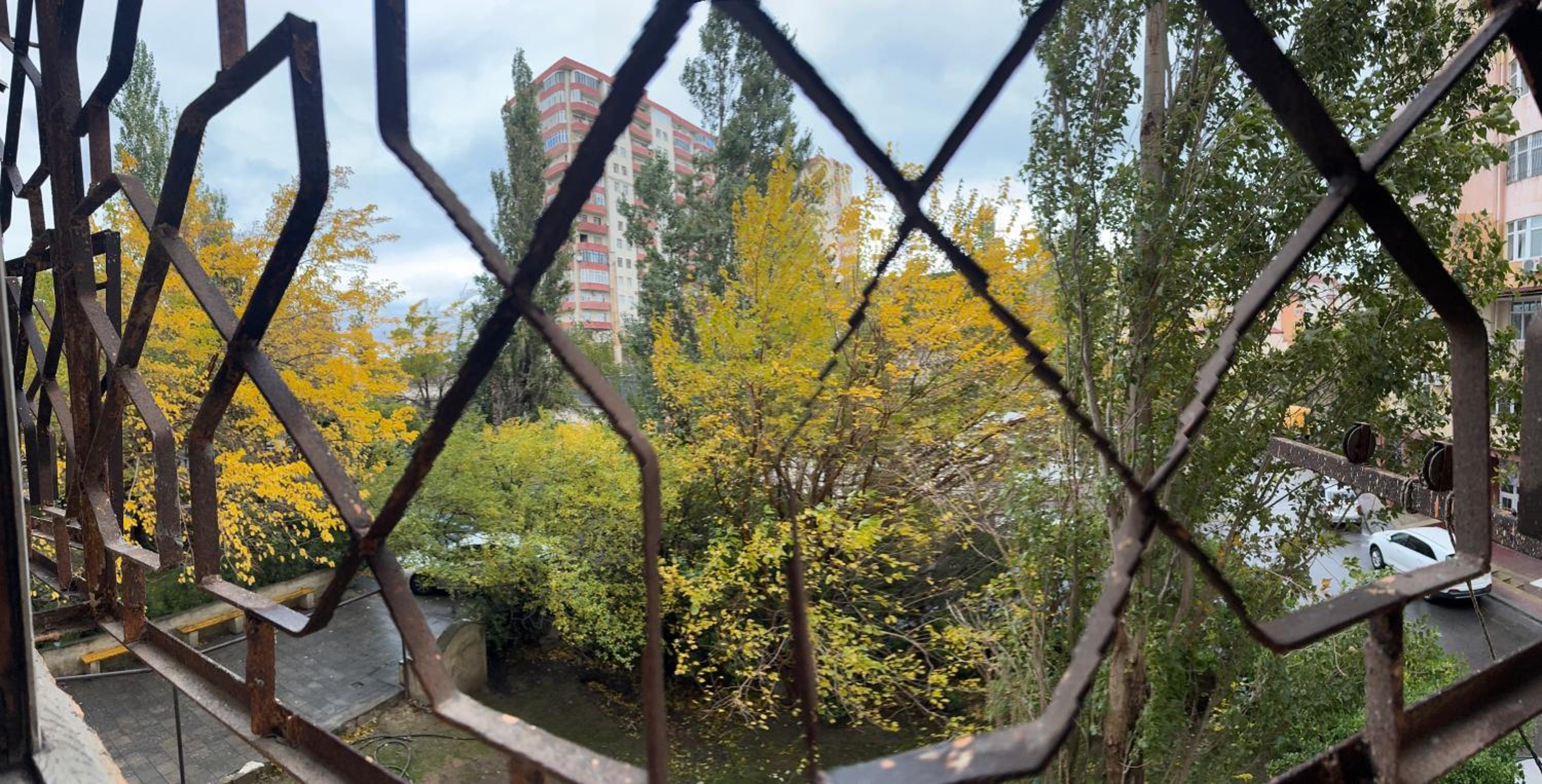 Sweet Apartament near Metro Cop 29