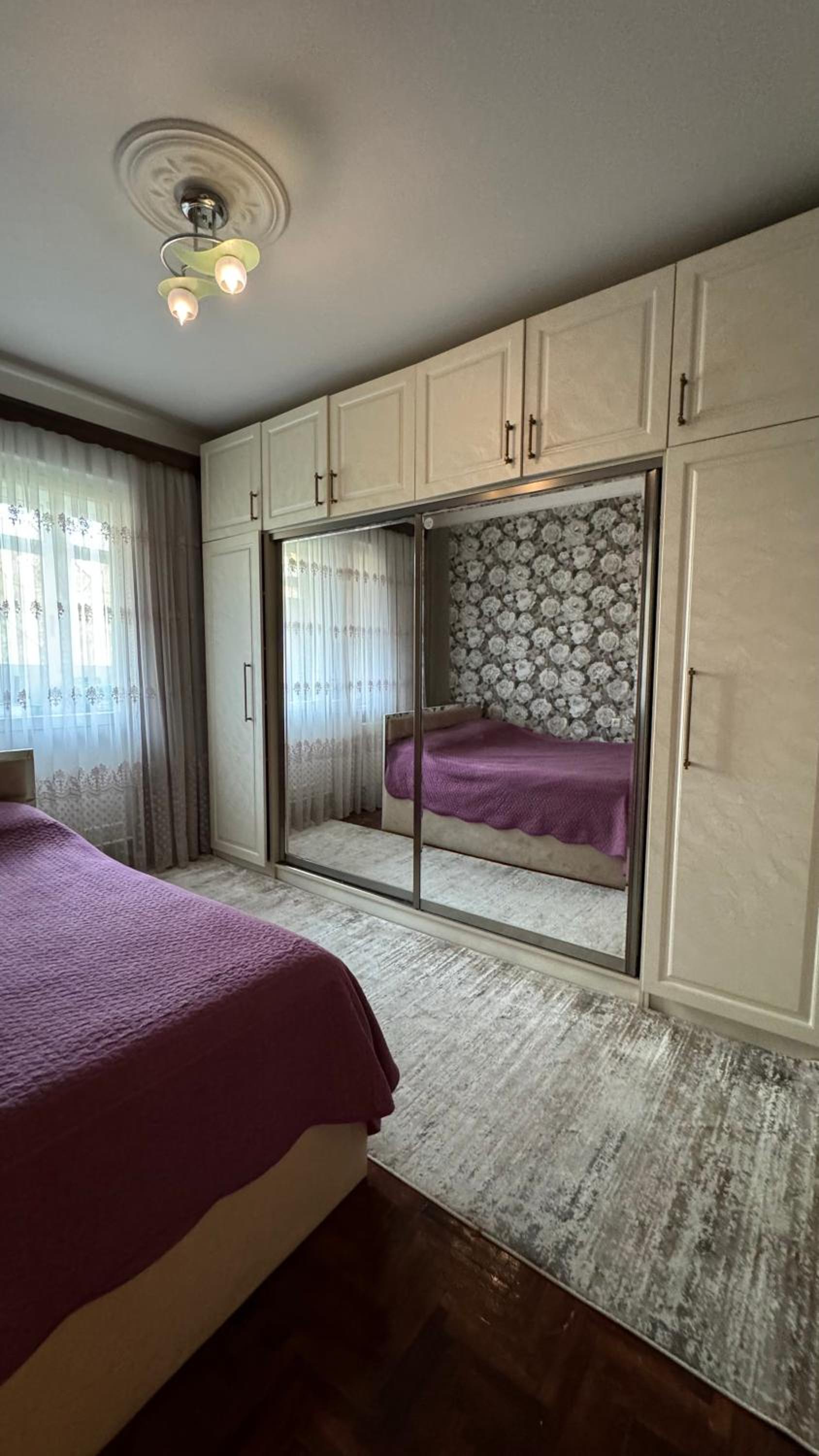 Sweet Apartament near Metro Cop 29