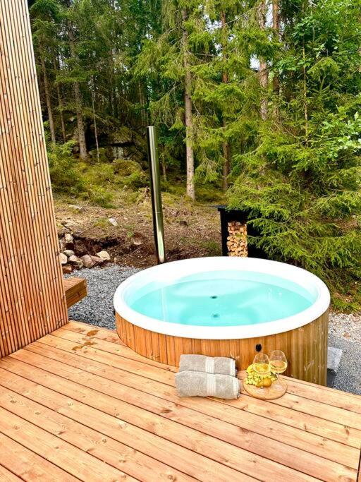 Freyja Summer Forest Retreat Cabin with Private Outdoor Tub and Lakeside Views view 5
