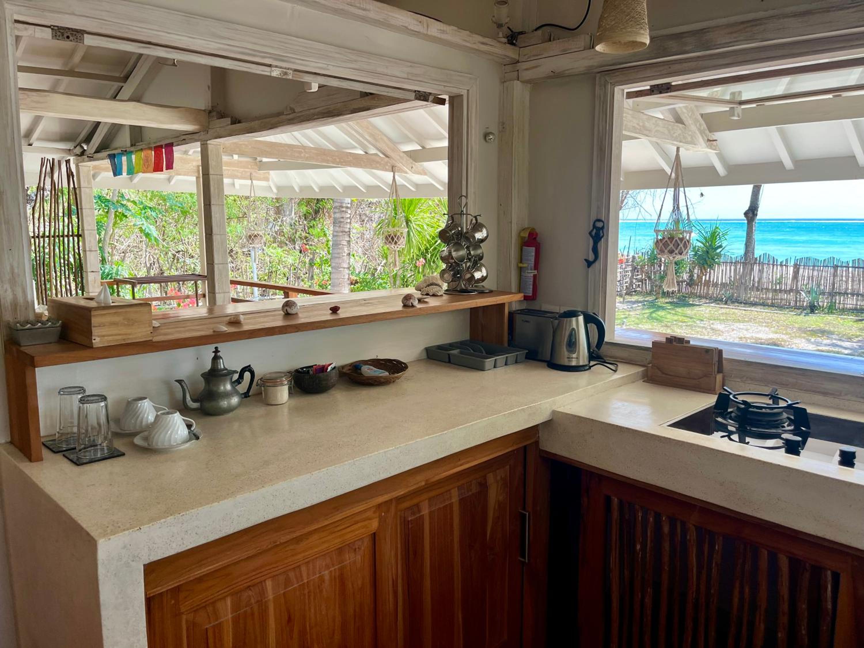 Scar Reef Resort - Beachfront Paradise HALF BOARD or NIGHT STAY view 4