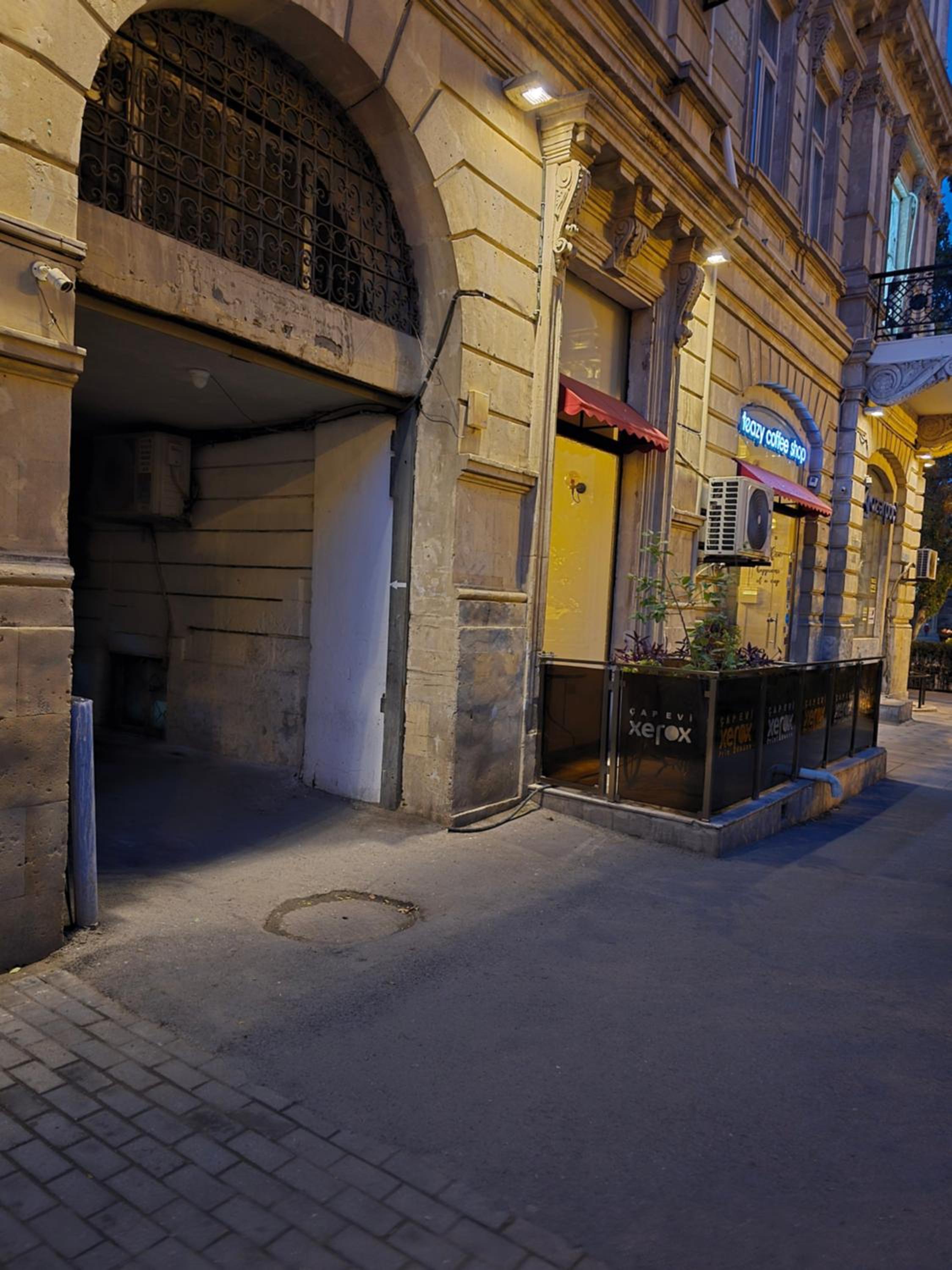 Cozy 2 Bedroom Apartment inCentral Baku Self Check-in 24 hours