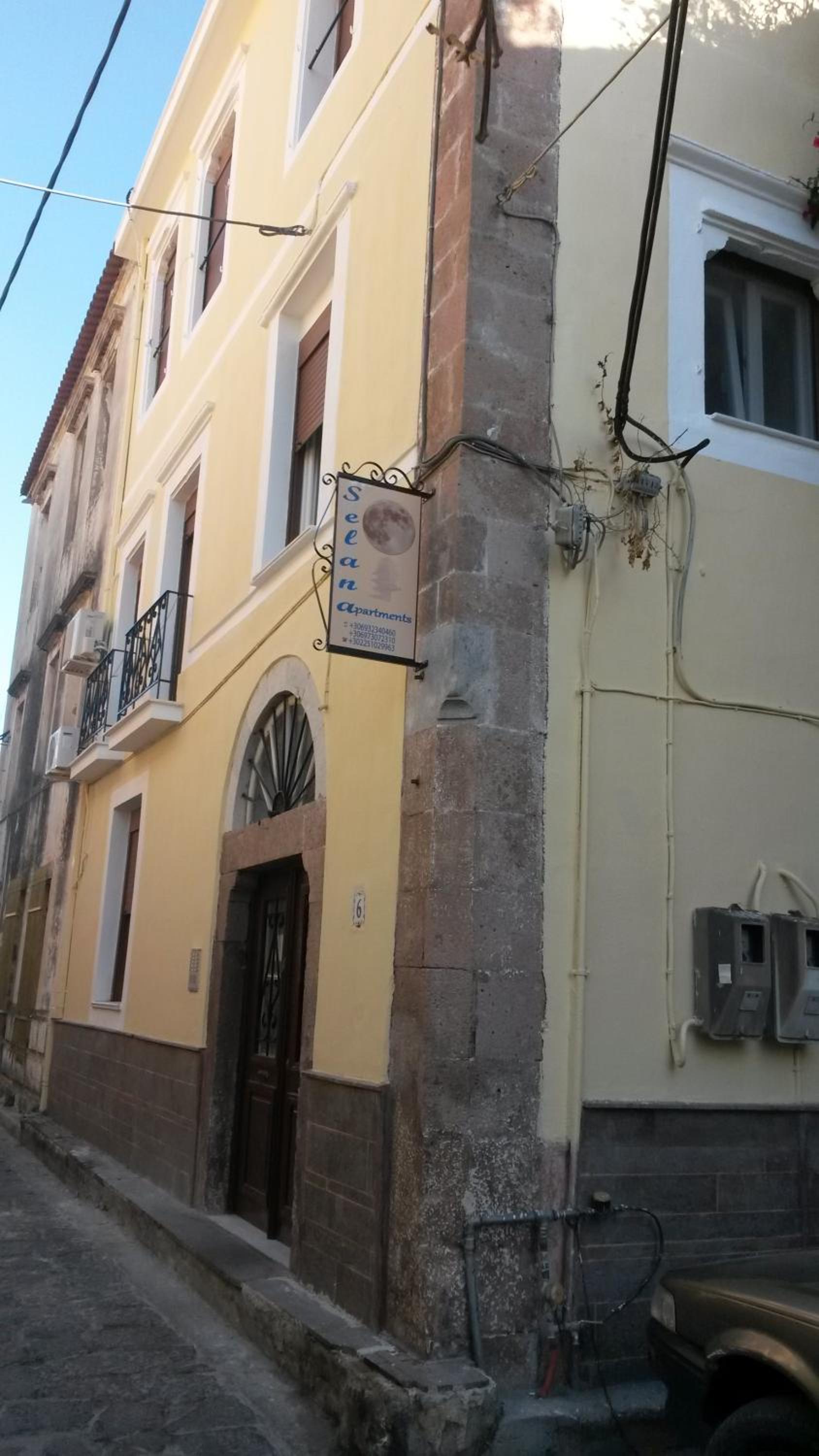 Selana Apartments