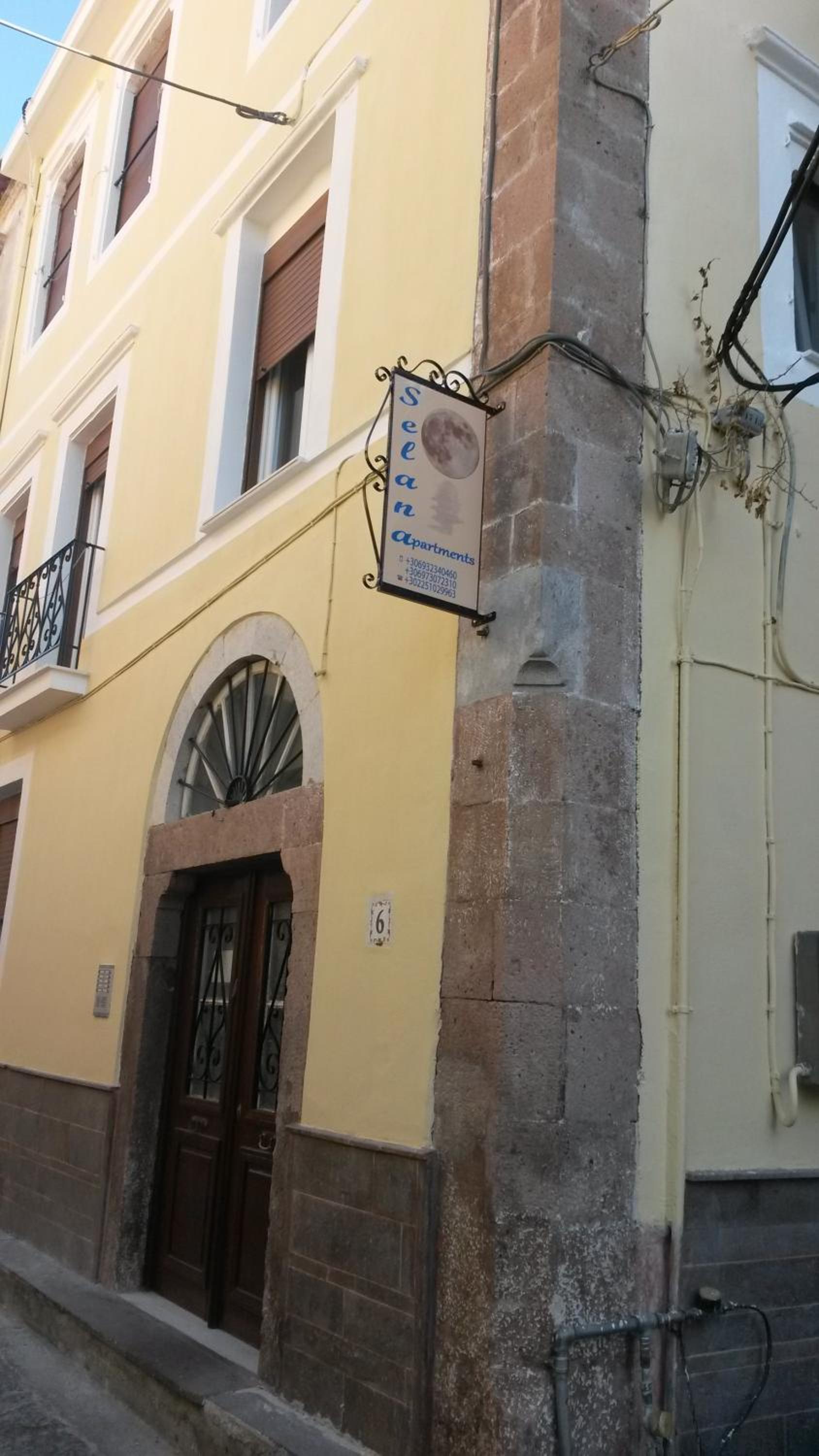 Selana Apartments