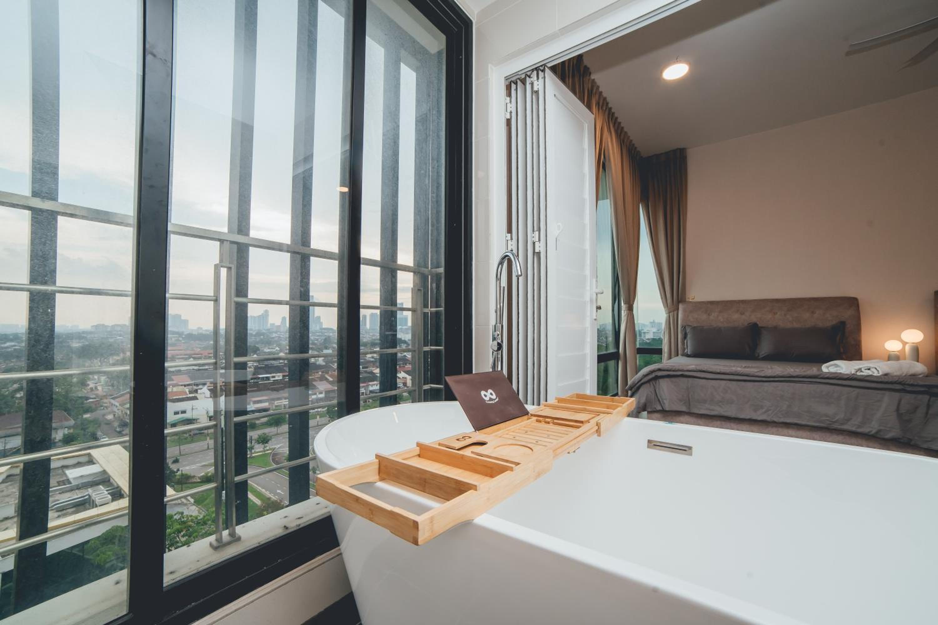 Mosaic Southkey Joy Gateway 3BR8pax nr Midvalley by Our Stay