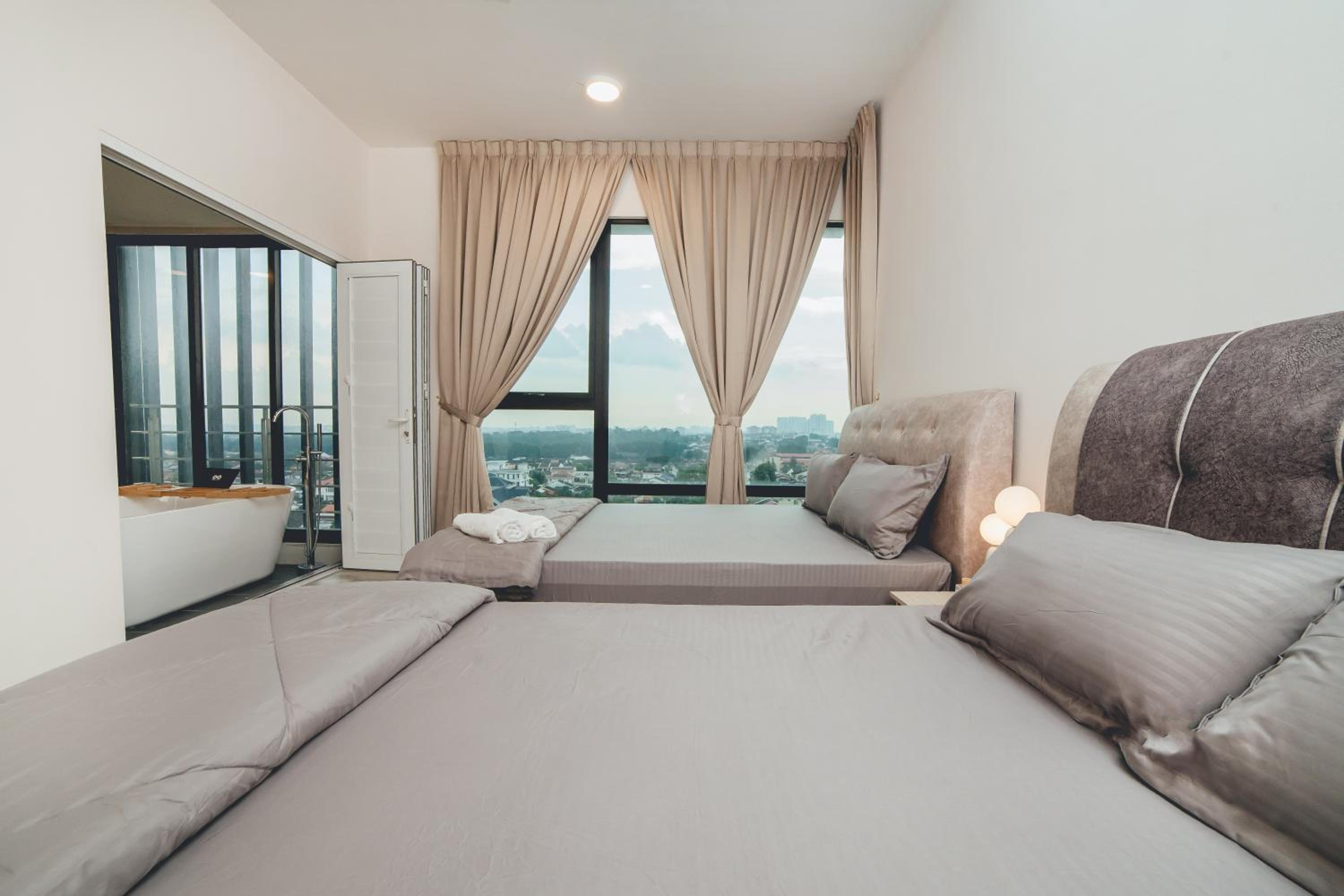 Mosaic Southkey Joy Gateway 3BR8pax nr Midvalley by Our Stay