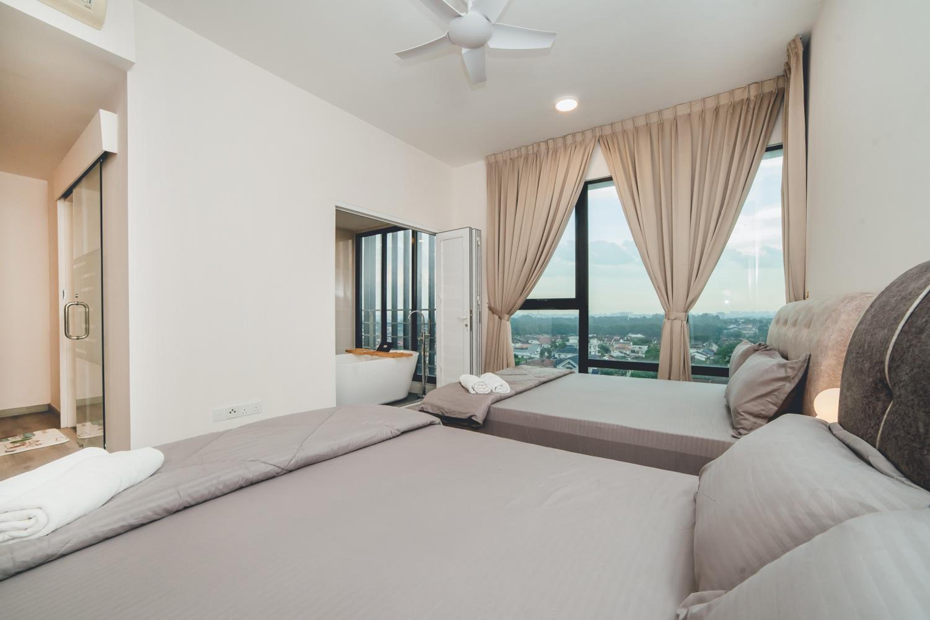 Mosaic Southkey Joy Gateway 3BR8pax nr Midvalley by Our Stay