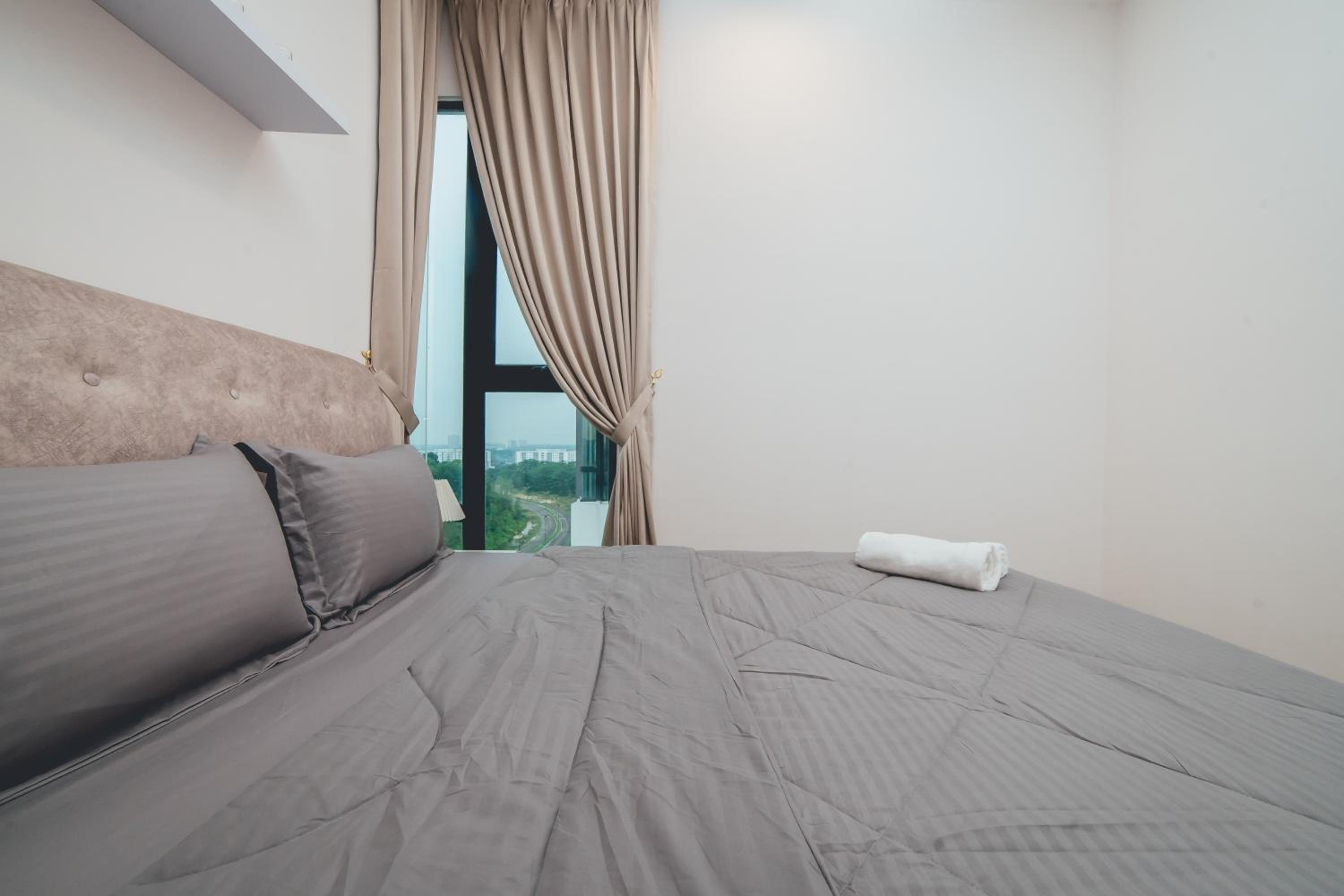 Mosaic Southkey Joy Gateway 3BR8pax nr Midvalley by Our Stay