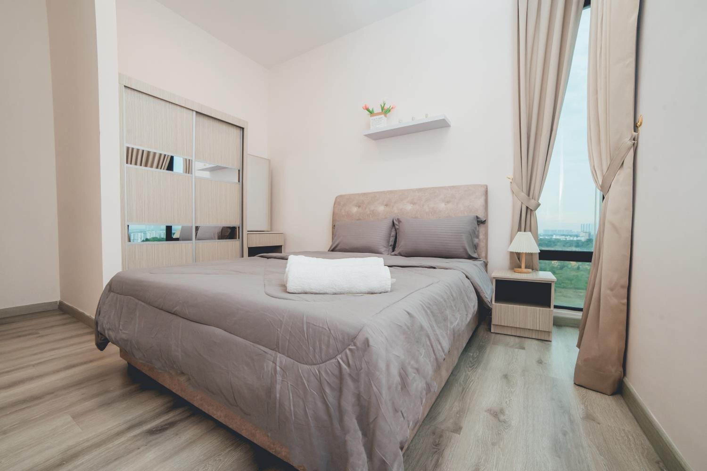 Mosaic Southkey Joy Gateway 3BR8pax nr Midvalley by Our Stay