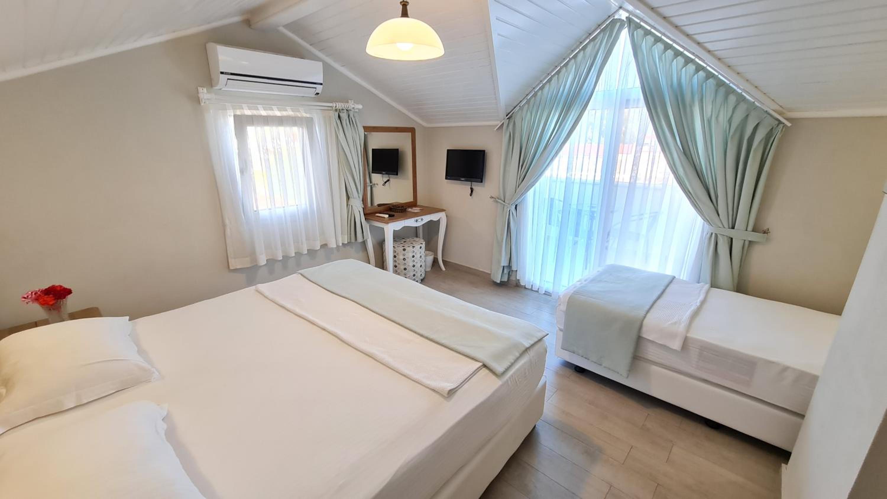 Datca Beyaz Ev Hotel