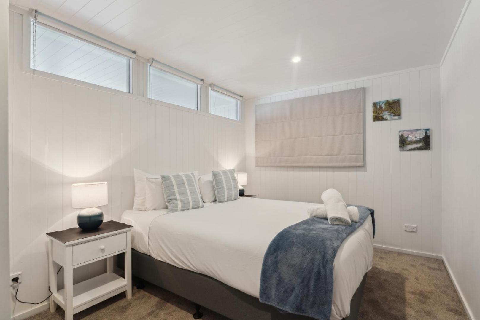 Picturesque View - 2 bedroom flat with kitchenette view 4