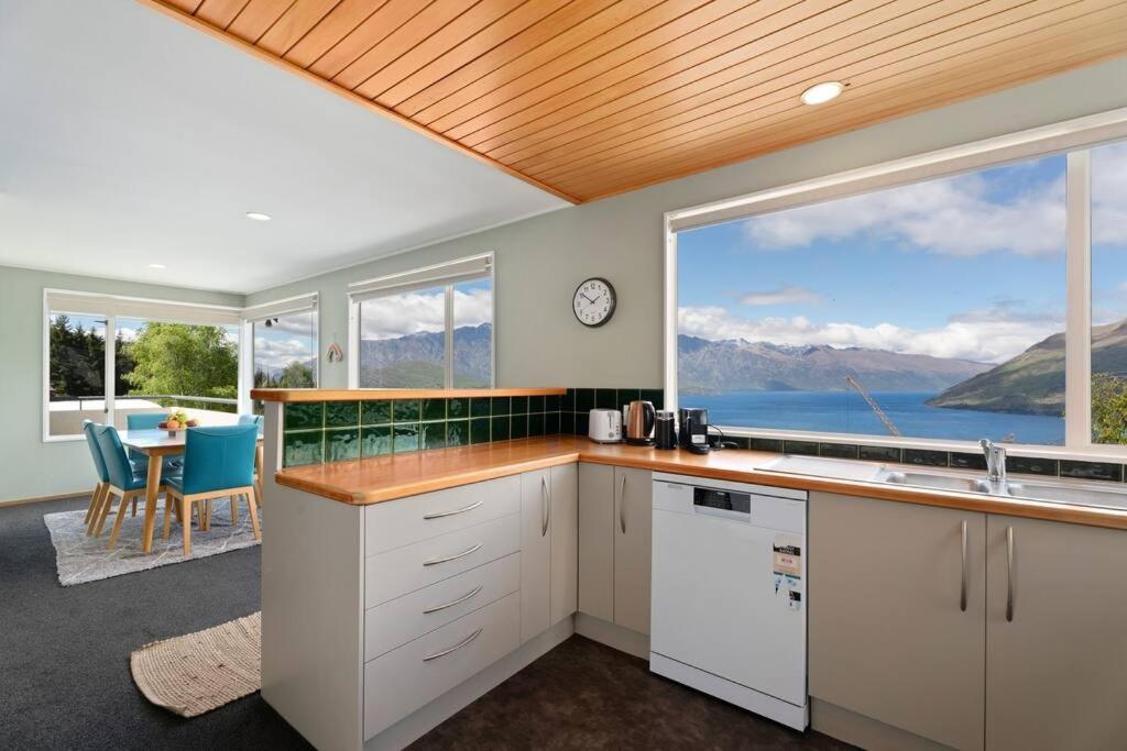 Picturesque View - 3 bedroom apartment view 4