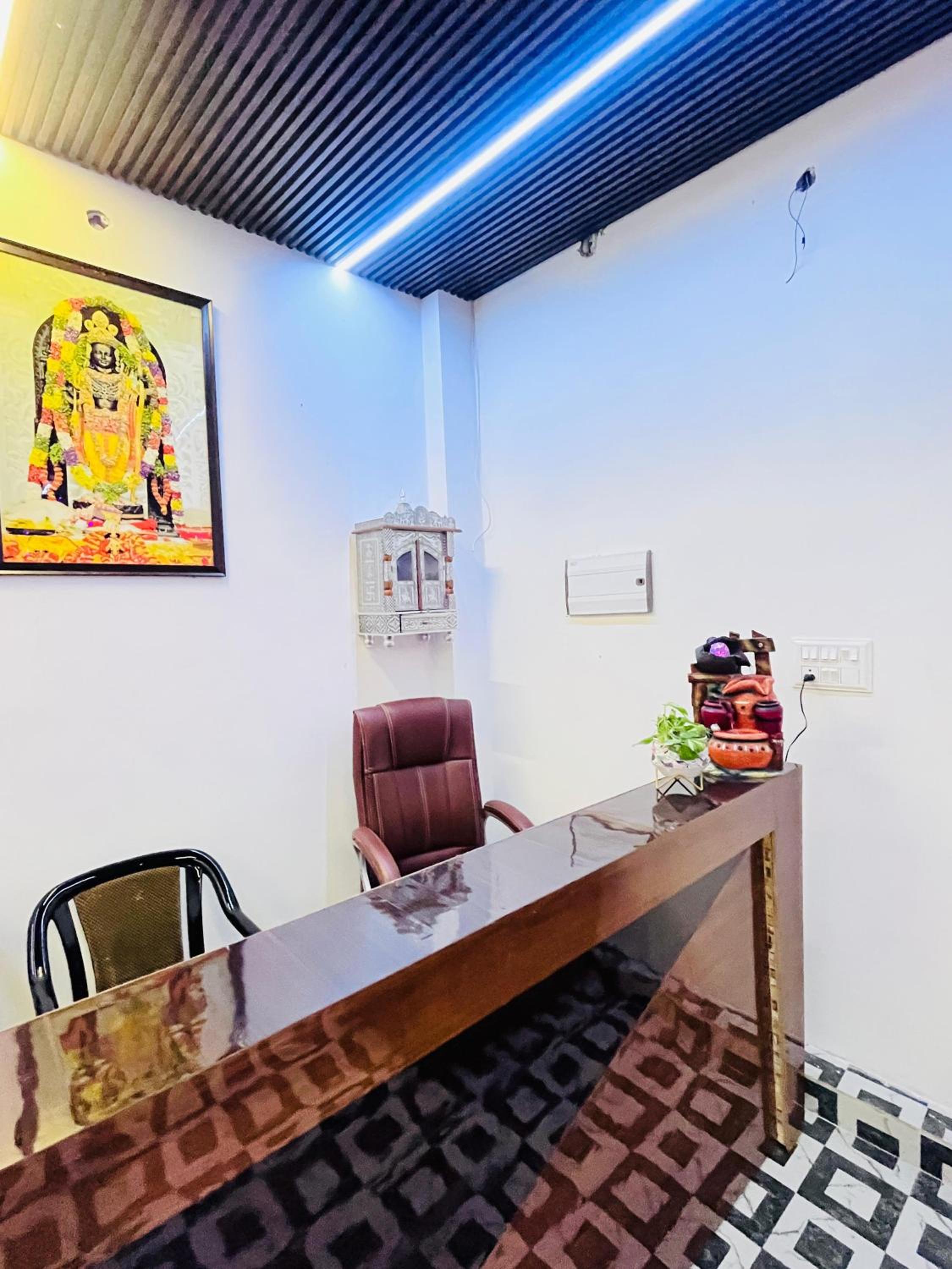 RAVINDRA GEETA Inn view 4