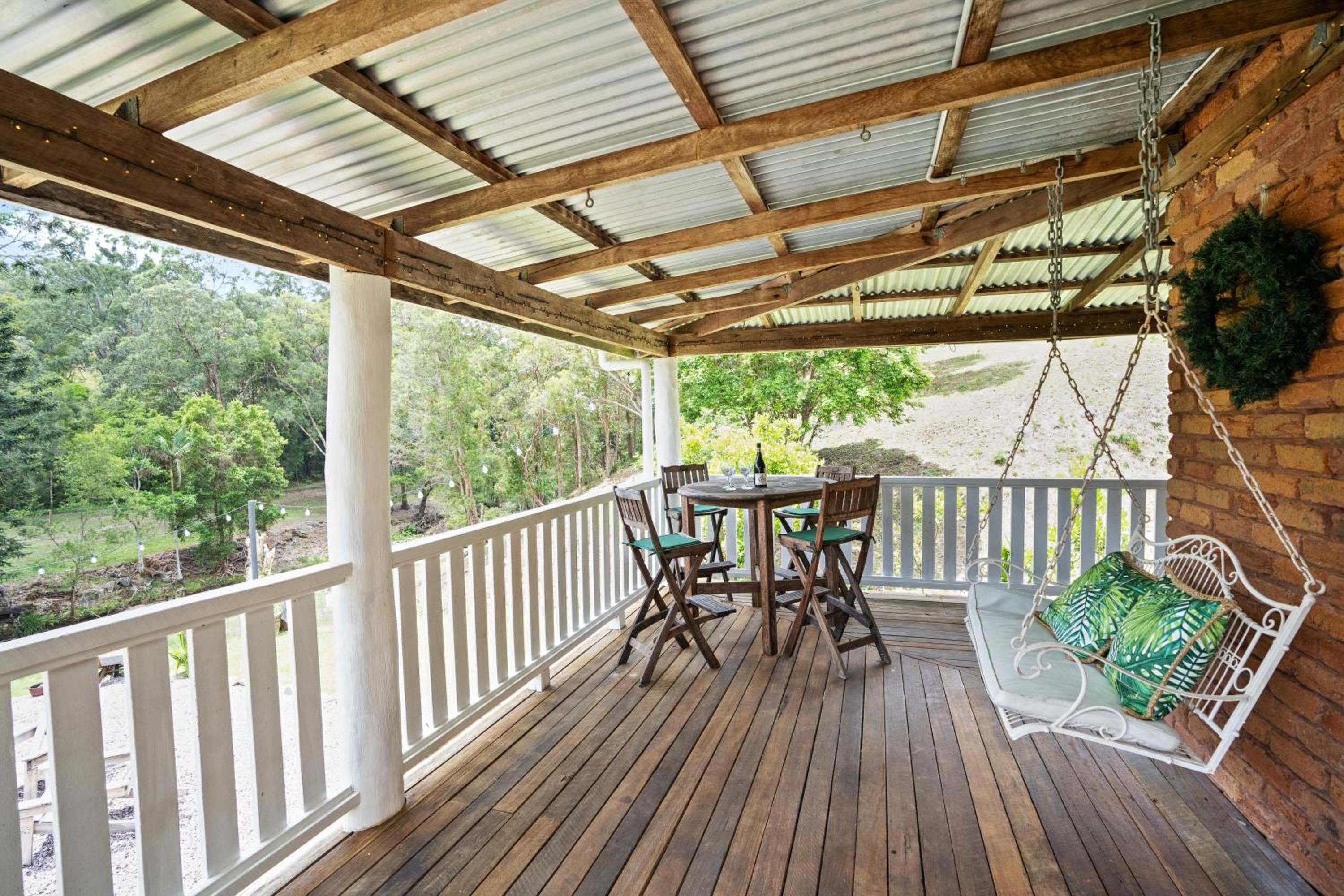 Bellbird Rise Off-Grid Cottage