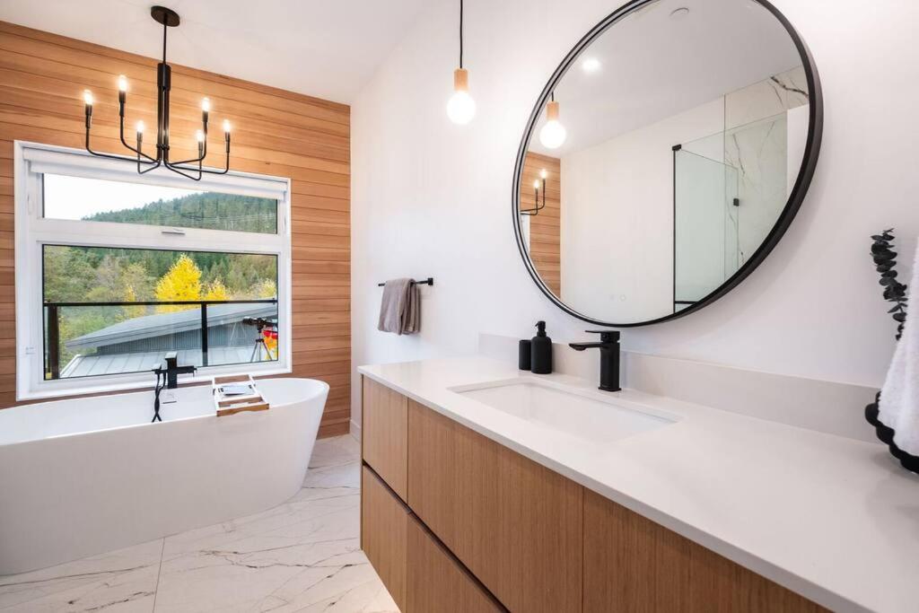 Wedge Chalet by Outpost Whistler