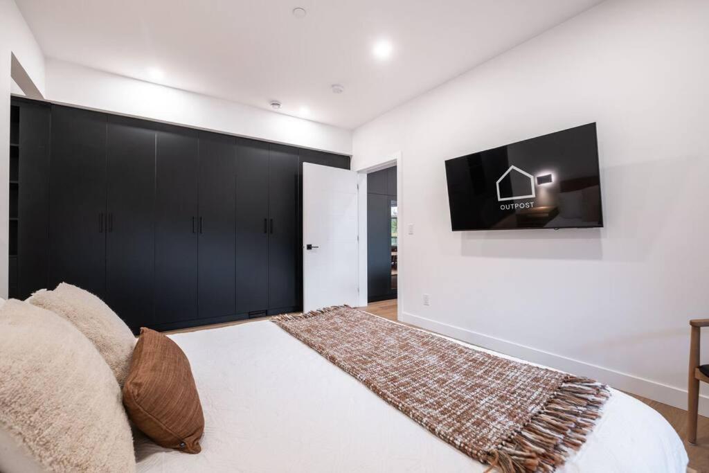 Wedge Chalet by Outpost Whistler