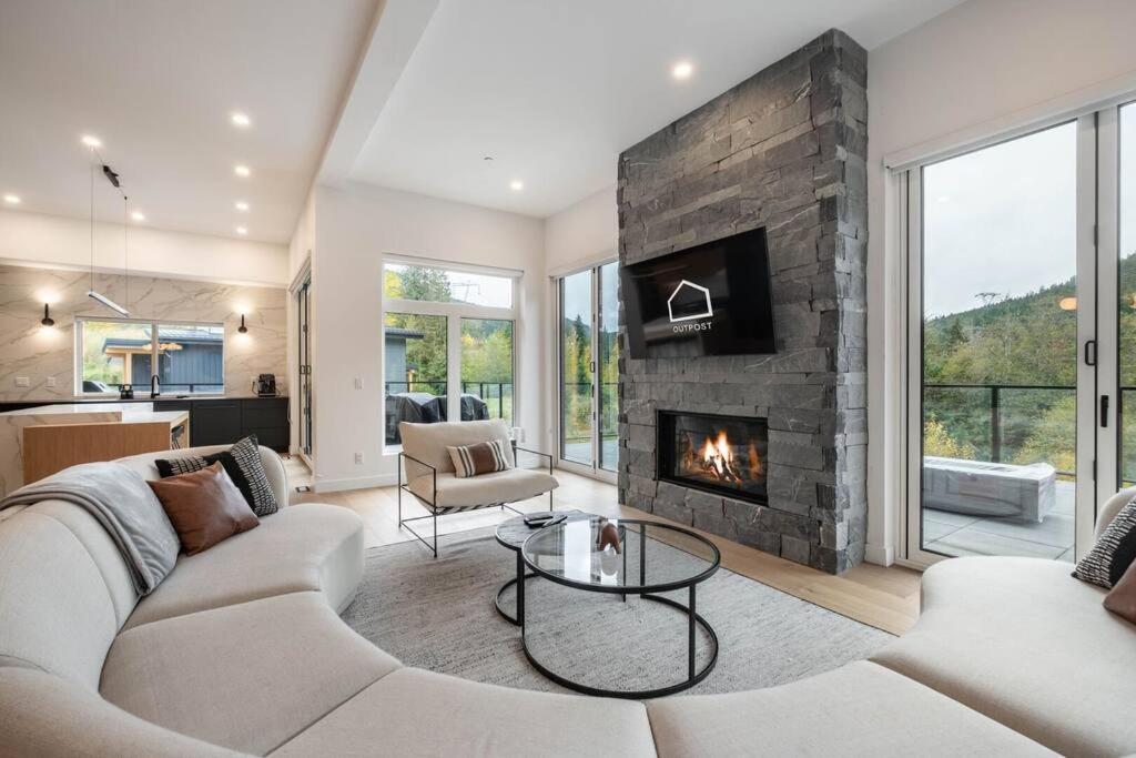 Wedge Chalet by Outpost Whistler