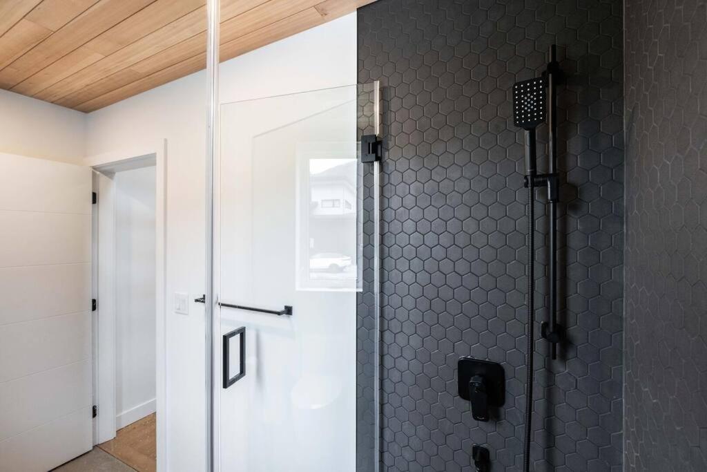 Wedge Chalet by Outpost Whistler