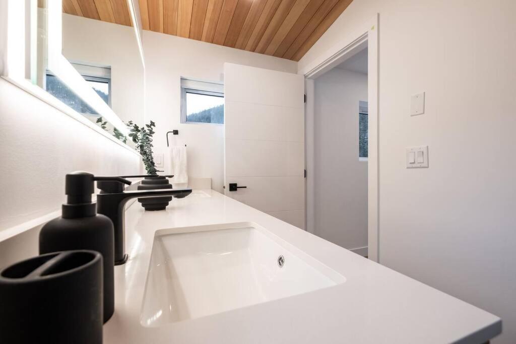 Wedge Chalet by Outpost Whistler