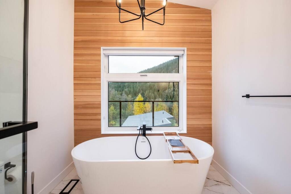 Wedge Chalet by Outpost Whistler