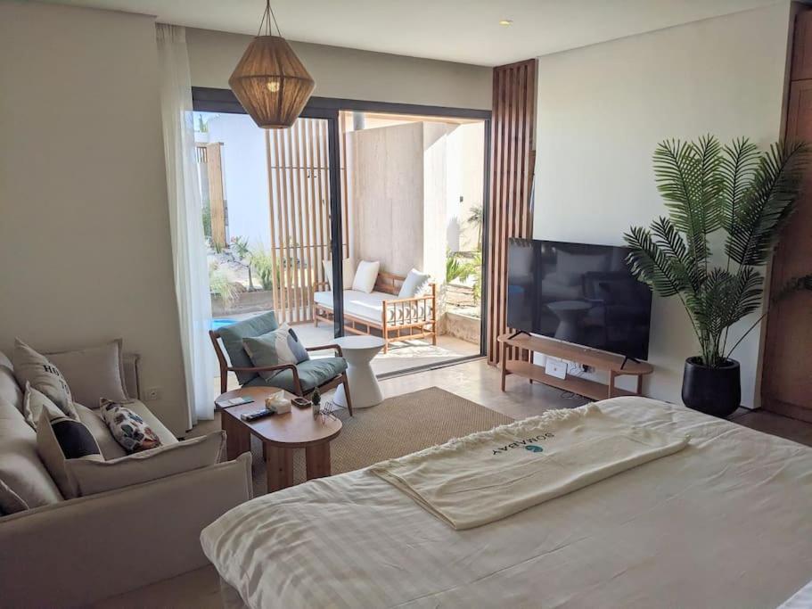 Magical Cabana Steps From Beach & Pool view 5