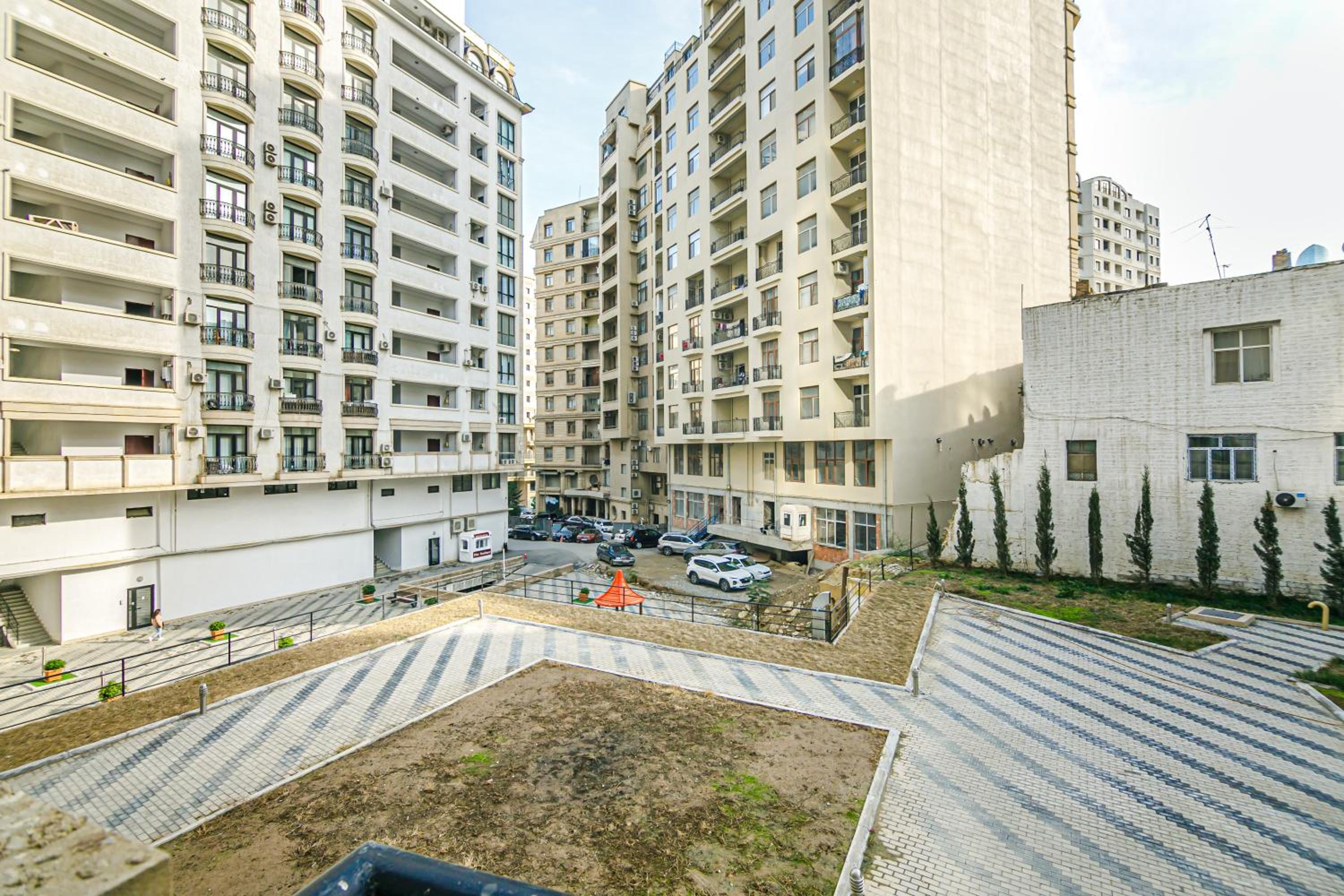 Deluxe Apartment 13