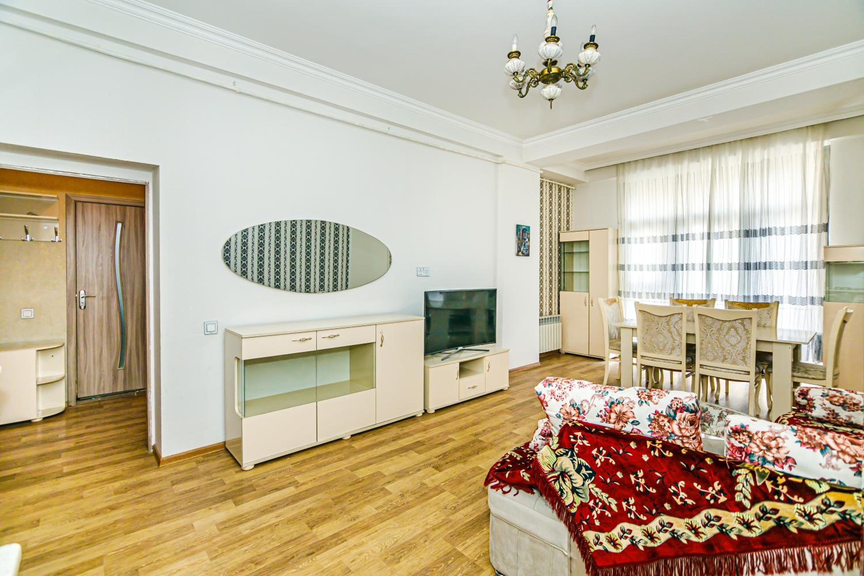 Deluxe Apartment 13