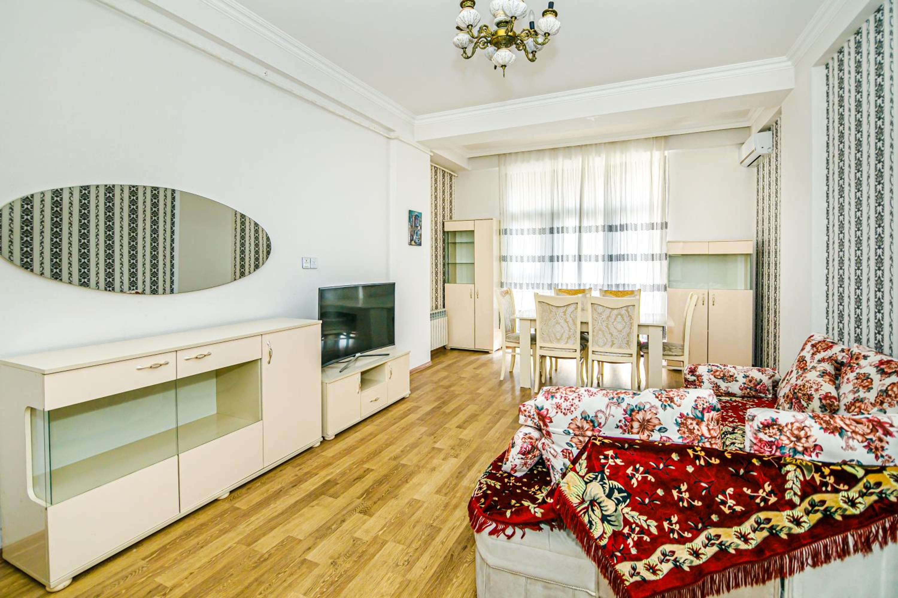 Deluxe Apartment 13