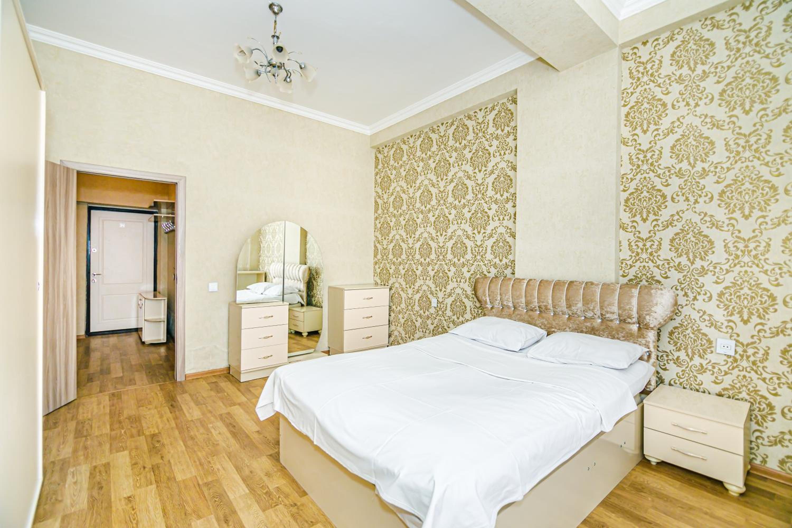 Deluxe Apartment 13