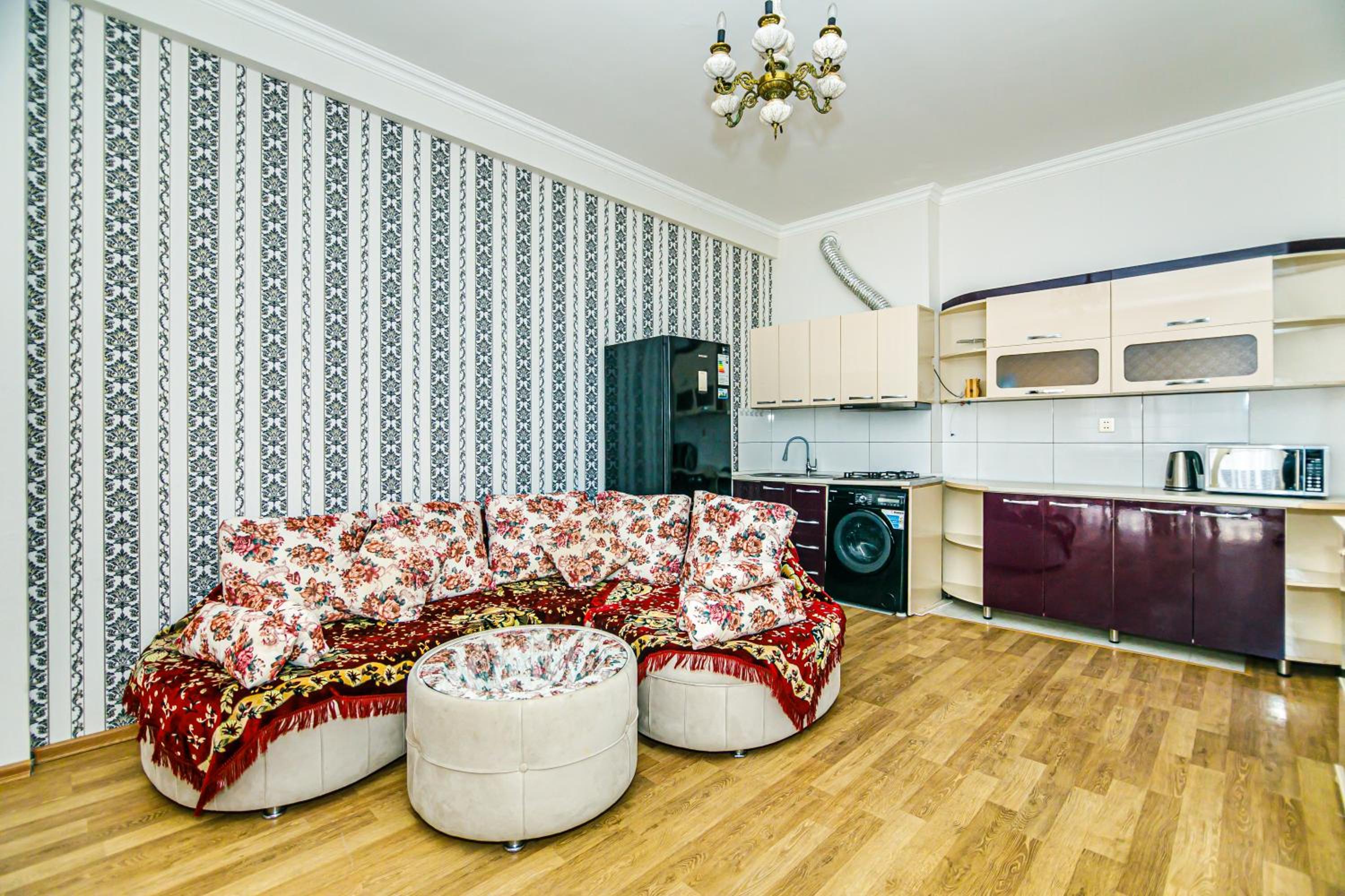 Deluxe Apartment 13