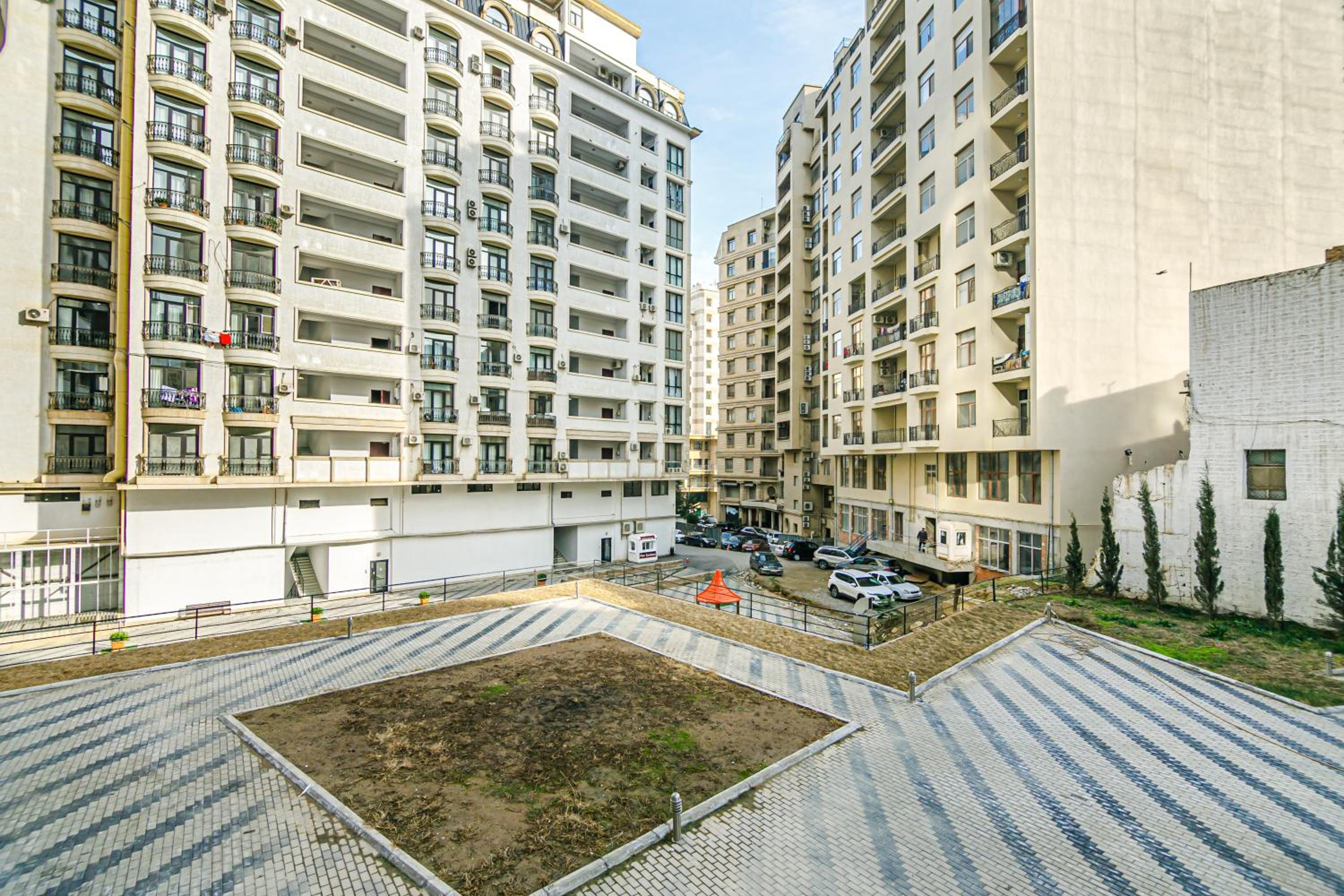 Deluxe Apartment 13